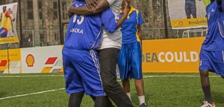 Shell and Akon unveil Africa’s first player- and solar-powered soccer pitch in Lagos